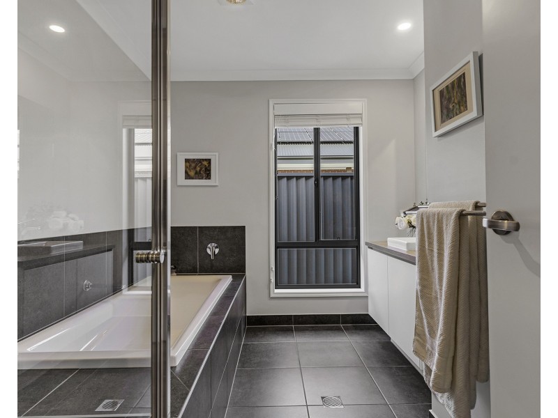 22 Heron Street, Moama NSW 2731