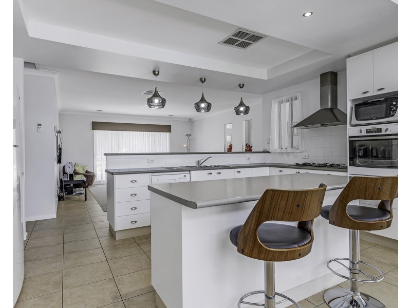 1 Vallence Court, Moama NSW 2731