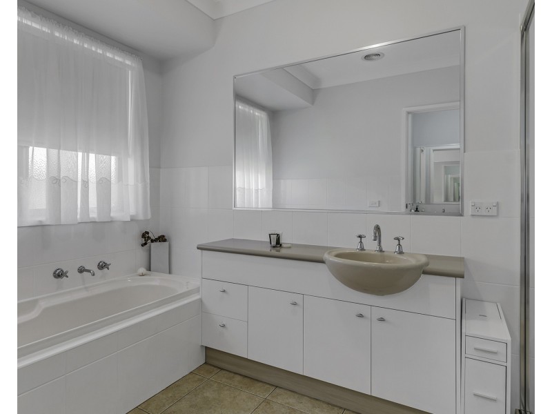 1 Vallence Court, Moama NSW 2731