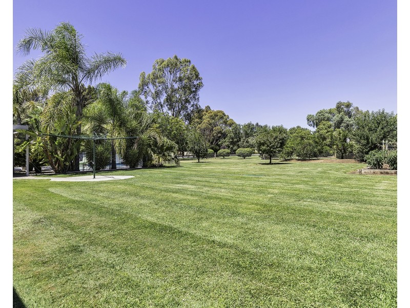 1 Vallence Court, Moama NSW 2731
