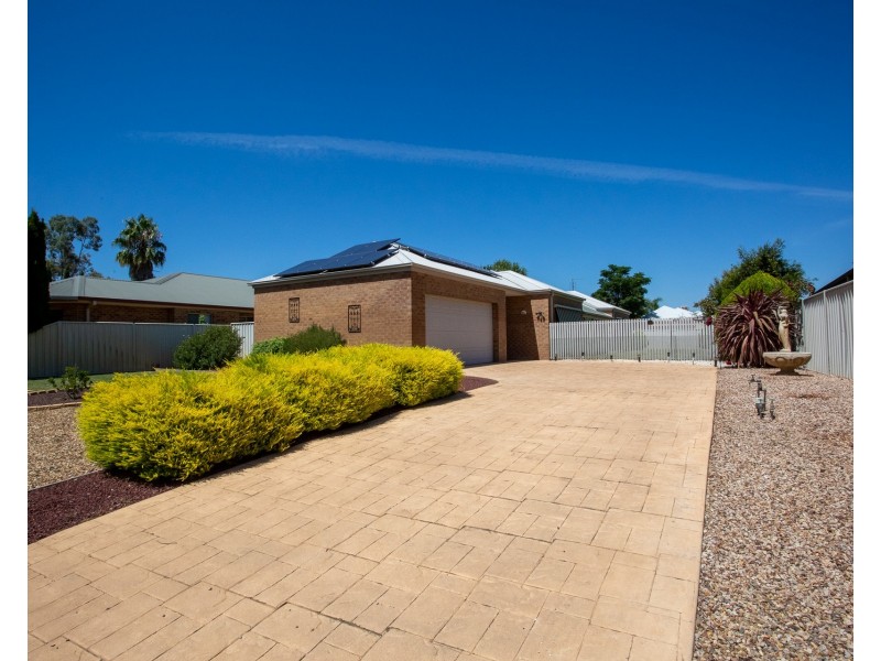 3 Kingfisher Drive West, Moama NSW 2731