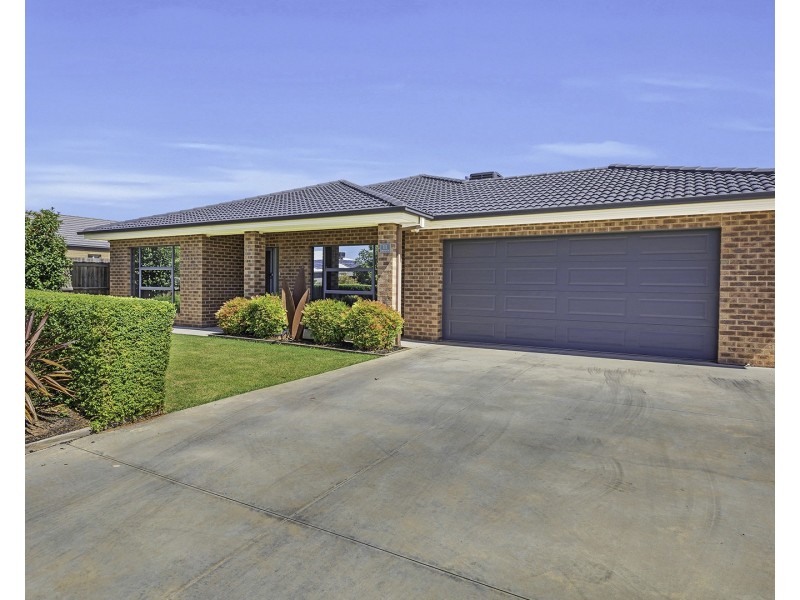 11 Lakeview Drive, Moama NSW 2731