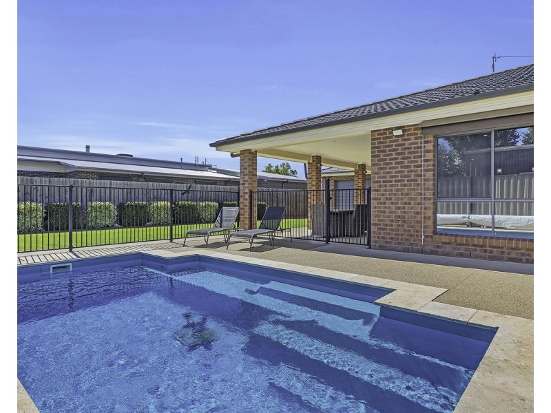 11 Lakeview Drive, Moama NSW 2731