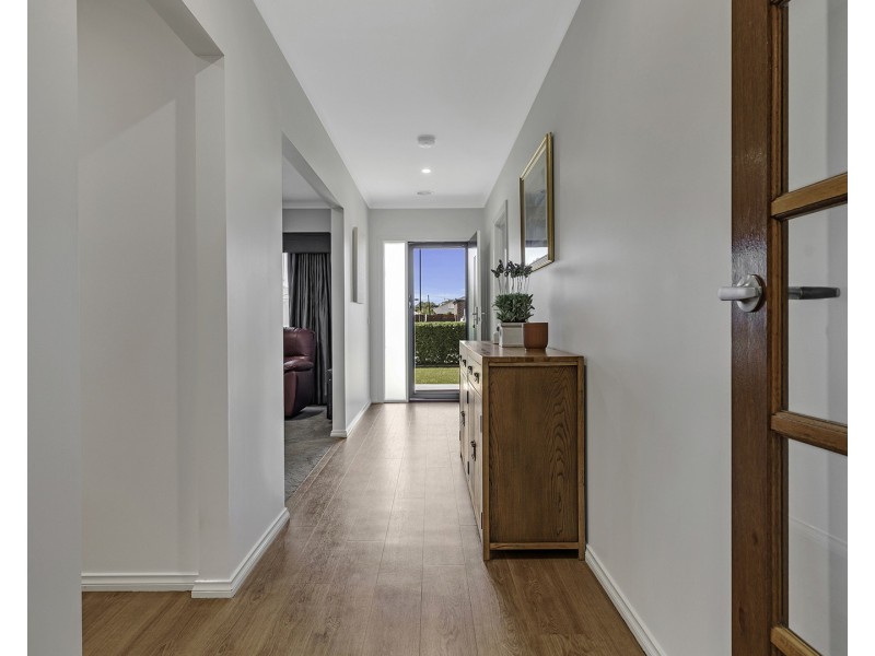 11 Lakeview Drive, Moama NSW 2731