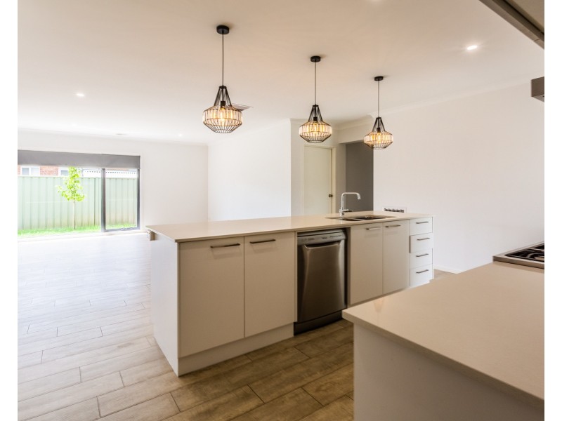 19 Mayflower Drive, Moama NSW 2731