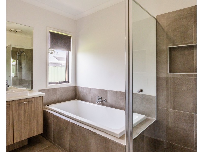 19 Mayflower Drive, Moama NSW 2731