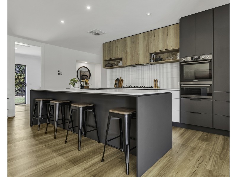 8 Charters Drive, Moama NSW 2731