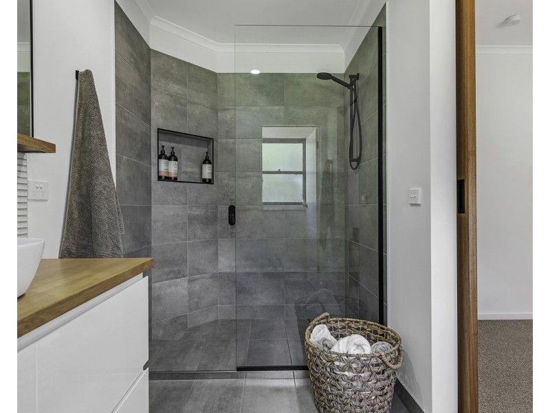 8 Charters Drive, Moama NSW 2731