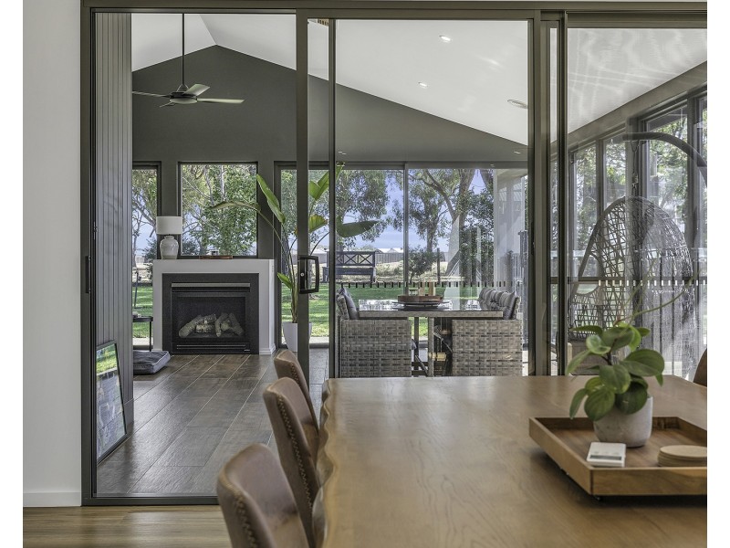 8 Charters Drive, Moama NSW 2731