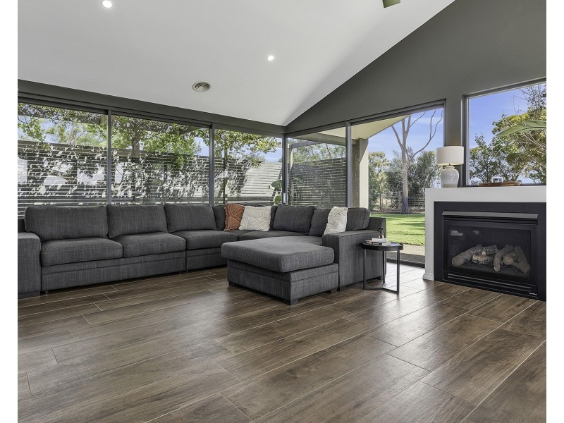 8 Charters Drive, Moama NSW 2731