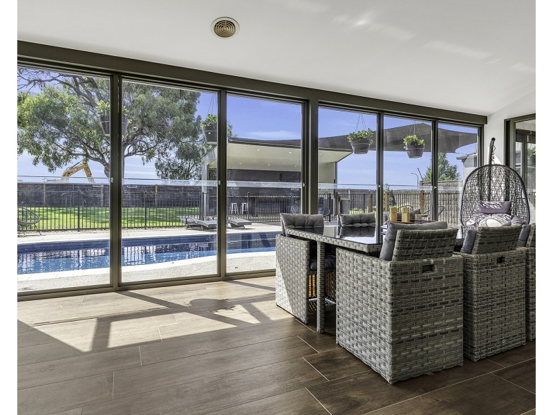 8 Charters Drive, Moama NSW 2731