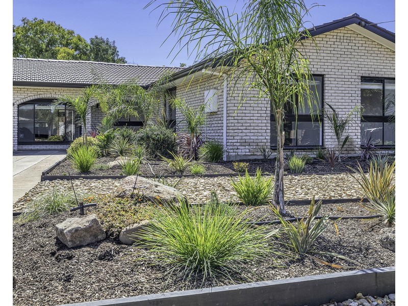 18 Rutley Crescent, Echuca VIC 3564