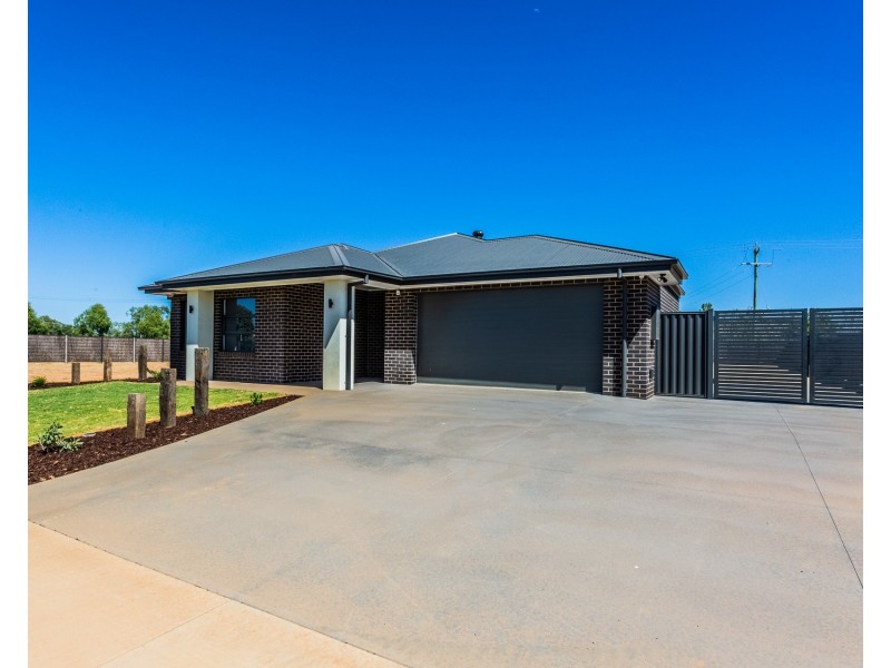 3 Whistler Circuit, Moama NSW 2731