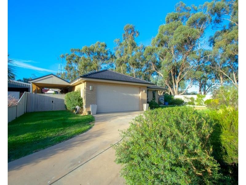 3 Dumfries Court, Echuca VIC 3564