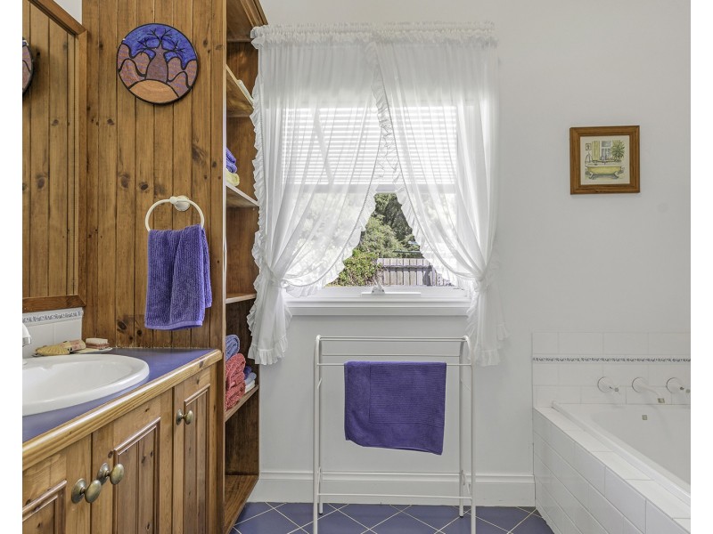 3 Charters Drive, Moama NSW 2731