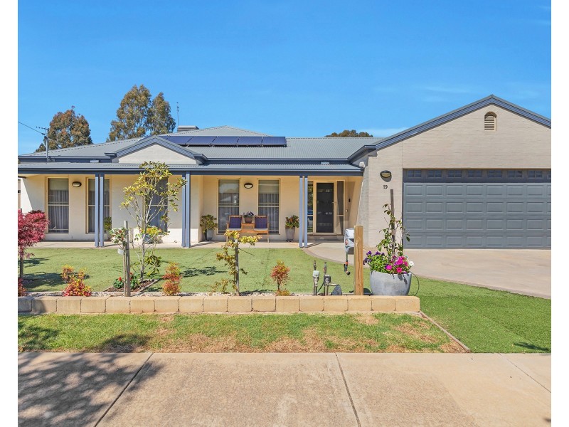 19 Simms Street, Moama NSW 2731