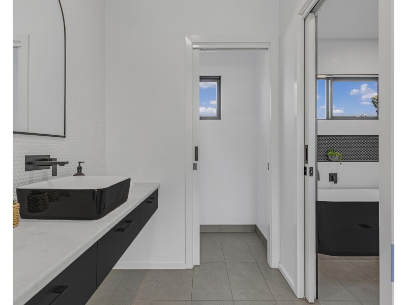30 Winbi Avenue, Moama NSW 2731