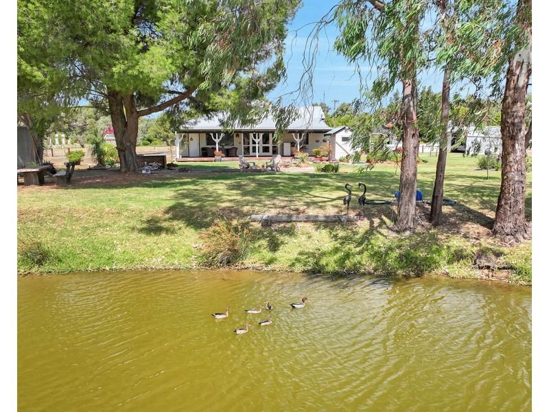 32 Clifton Street, Mathoura NSW 2710