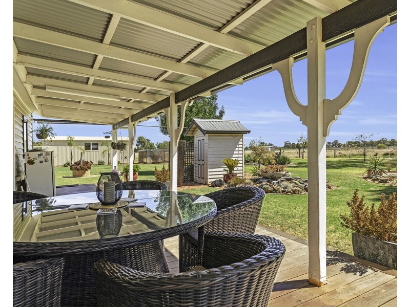 32 Clifton Street, Mathoura NSW 2710