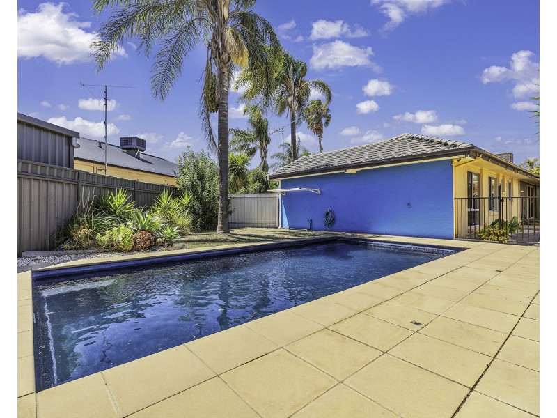 24 Kooyong Court, Echuca VIC 3564
