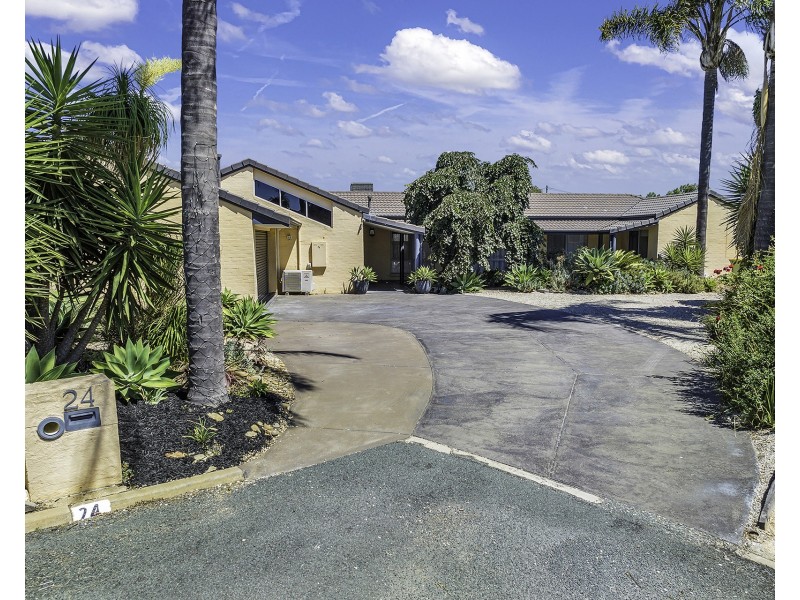 24 Kooyong Court, Echuca VIC 3564