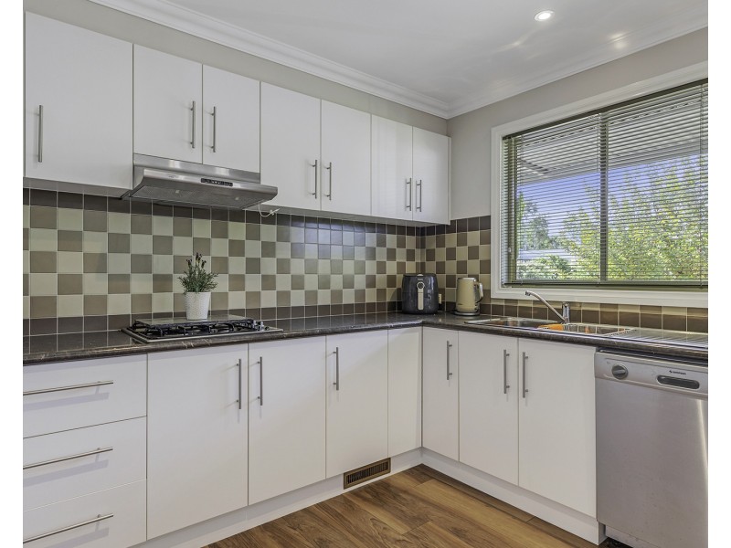 16 Swan Boulevard, Moama NSW 2731