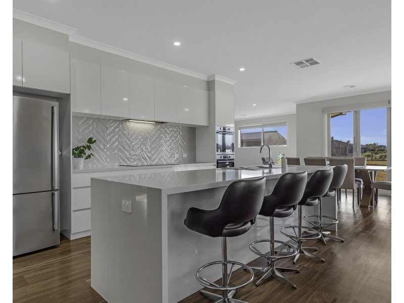 25 Wild Oat Drive, Echuca VIC 3564