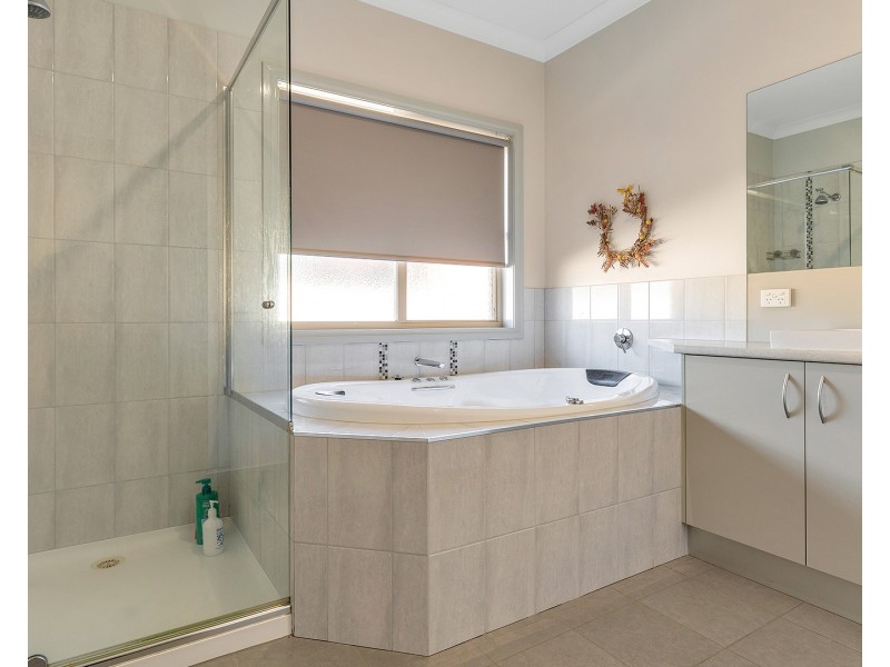 4 Marv Court, Echuca VIC 3564