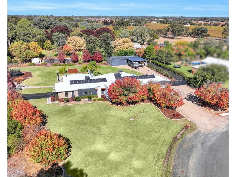 11 Hollara Drive, Moama NSW 2731