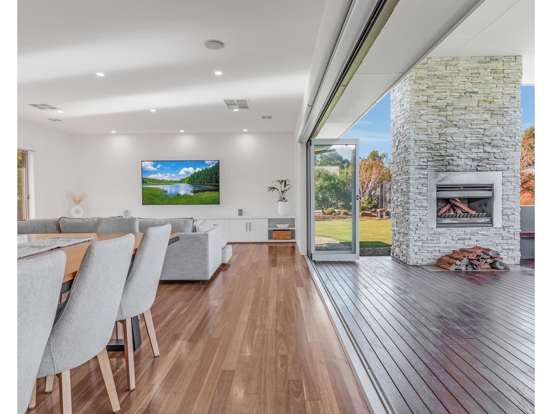 11 Hollara Drive, Moama NSW 2731