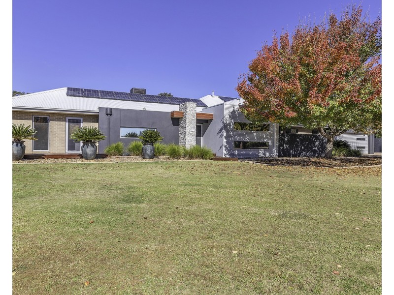 11 Hollara Drive, Moama NSW 2731
