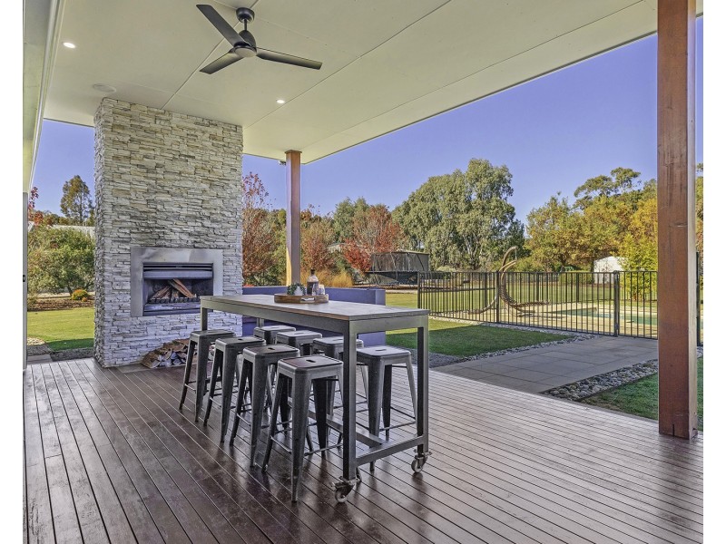 11 Hollara Drive, Moama NSW 2731