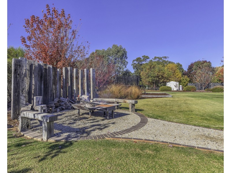 11 Hollara Drive, Moama NSW 2731