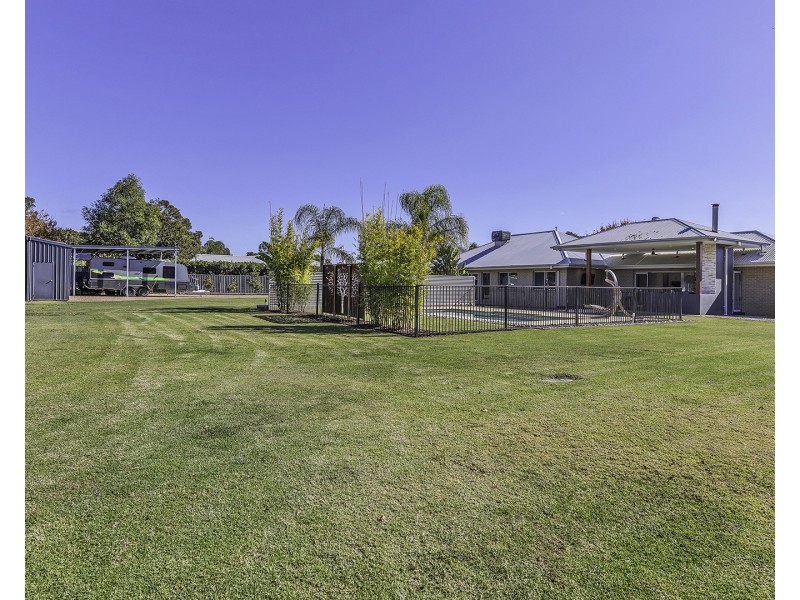 11 Hollara Drive, Moama NSW 2731