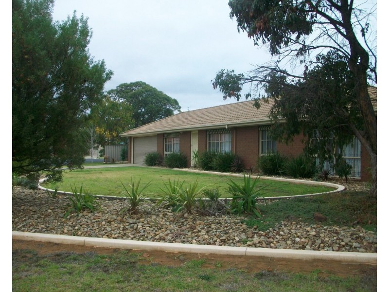 13 Emma Court, Echuca VIC 3564