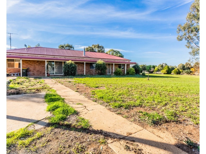 646 Simmie Road, Echuca VIC 3564