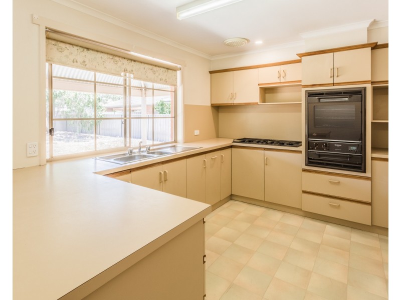 48 Elizabeth Street, Echuca VIC 3564