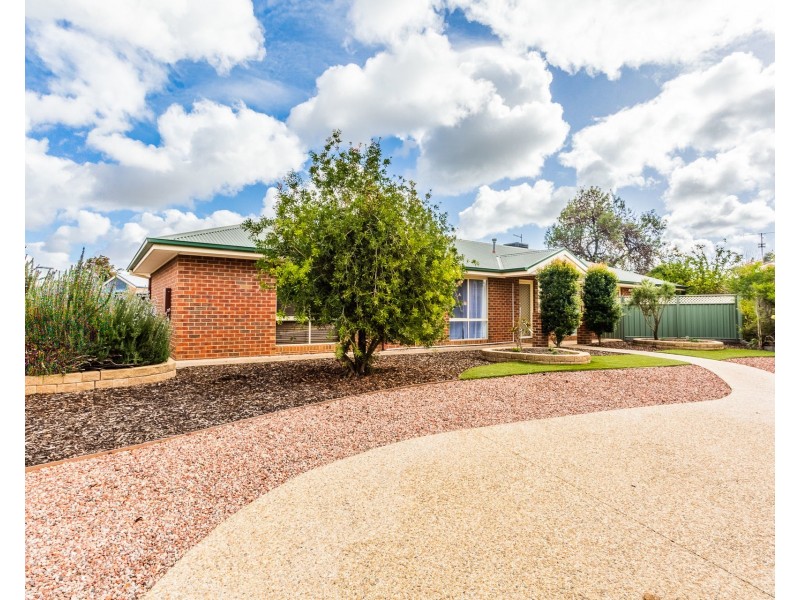4 Patrick Place, Echuca VIC 3564