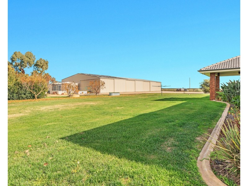 1413 Murray Valley Highway, Echuca VIC 3564