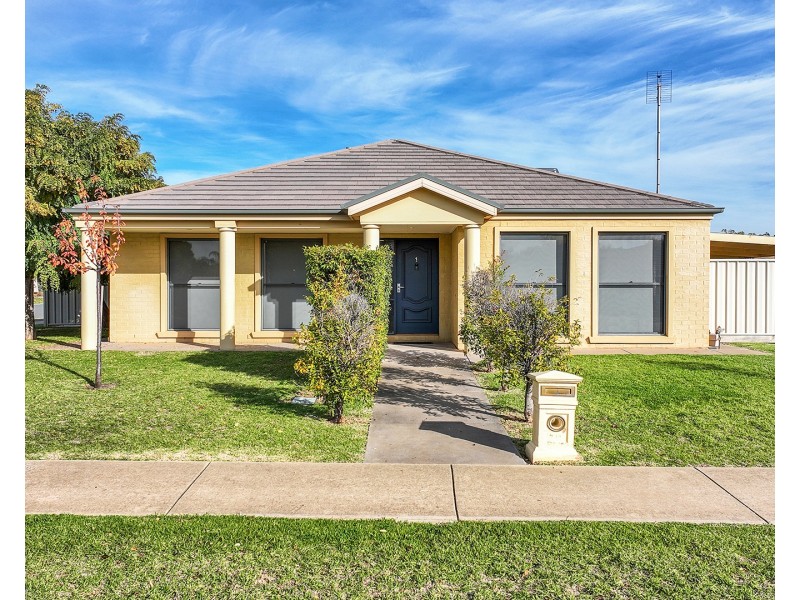1 Aberdeen Way, Moama NSW 2731