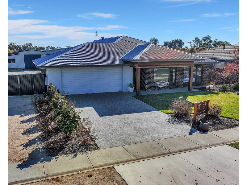 20 Winbi Avenue, Moama NSW 2731