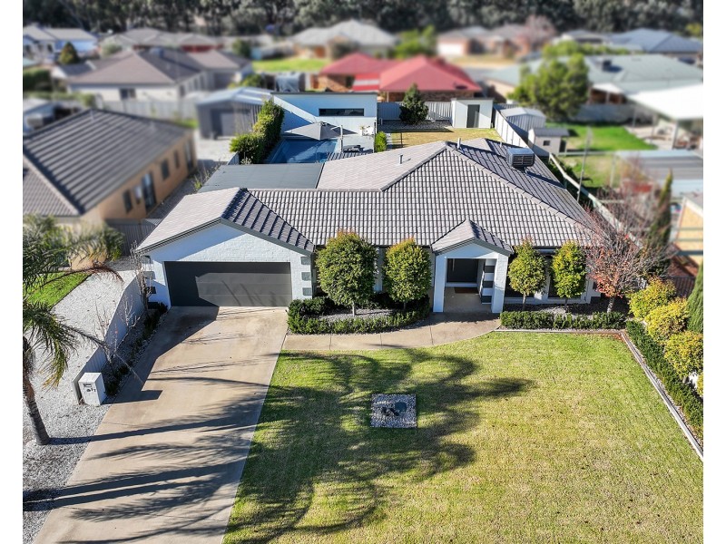 17  Glencoe Boulevard, Moama NSW 2731