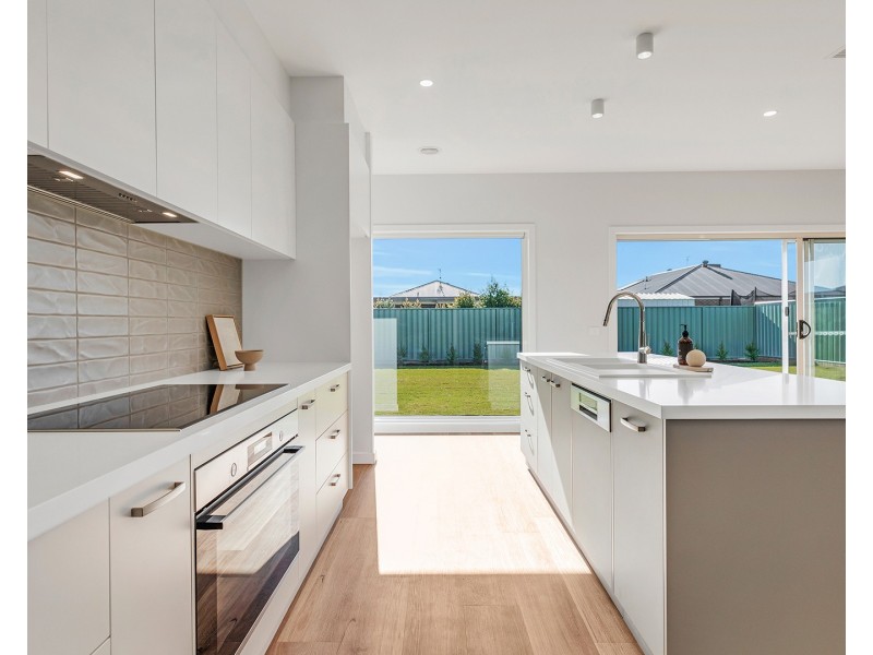 7 Emmylou Place, Moama NSW 2731