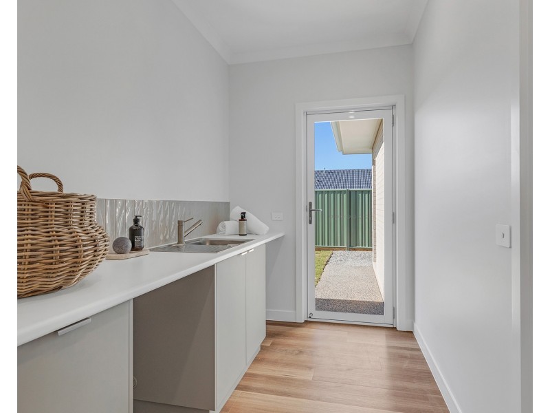 7 Emmylou Place, Moama NSW 2731