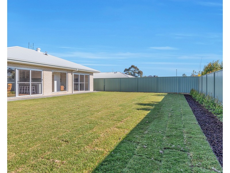 7 Emmylou Place, Moama NSW 2731