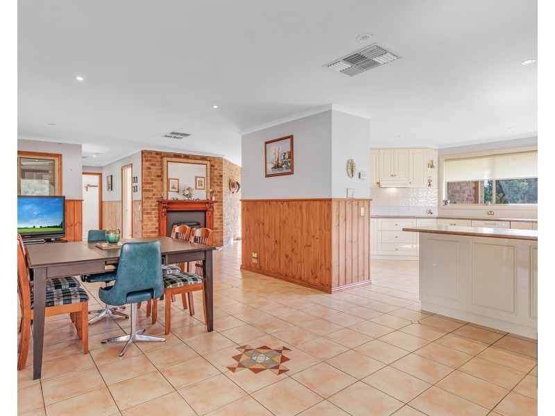 10 Kilkerrin Drive, Moama NSW 2731