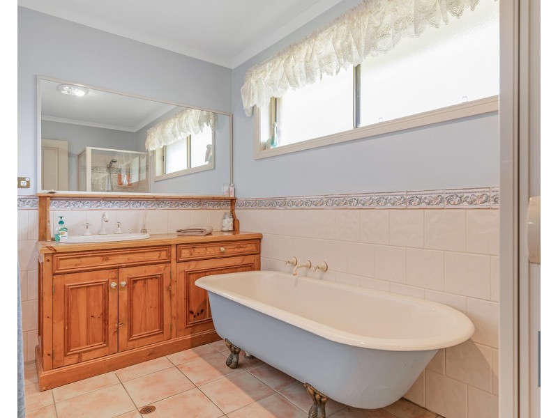 10 Kilkerrin Drive, Moama NSW 2731