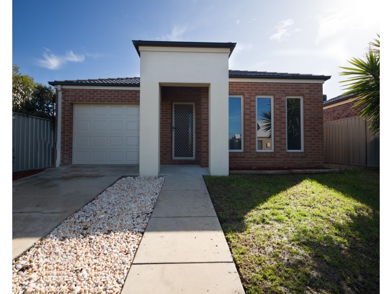 2/22 James Street, Echuca VIC 3564