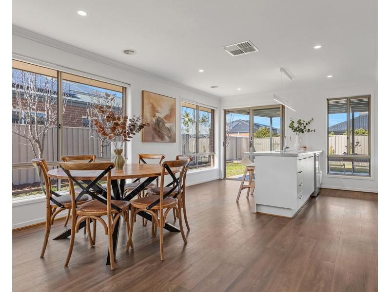15 Wisteria Street, Echuca VIC 3564