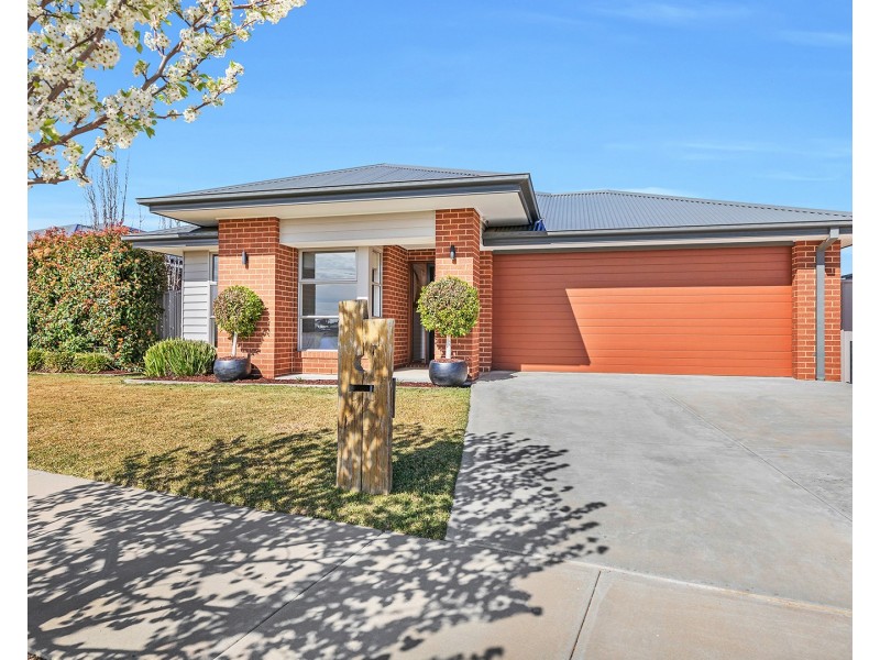 15 Wisteria Street, Echuca VIC 3564